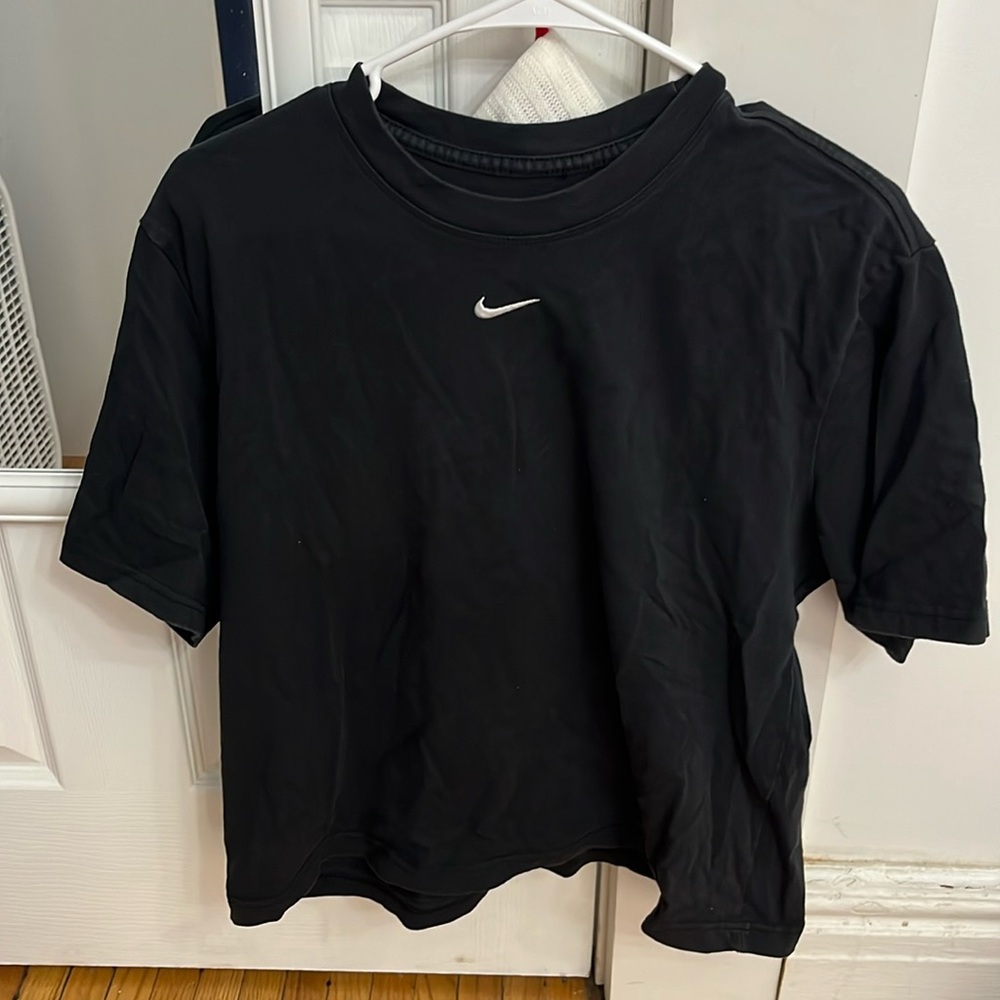 Black Nike tshirt